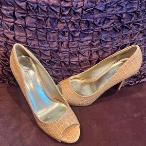 Jessica Simpson Nude Peep Toe Heels